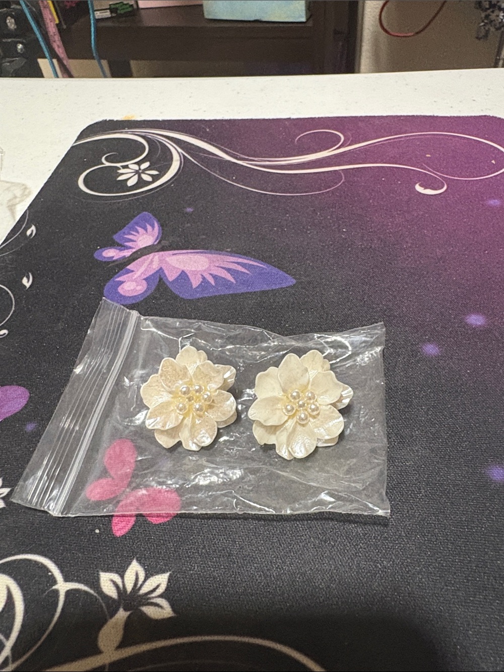 Cream Pearl Floral Stud Earrings - Timeless Women's Jewelry